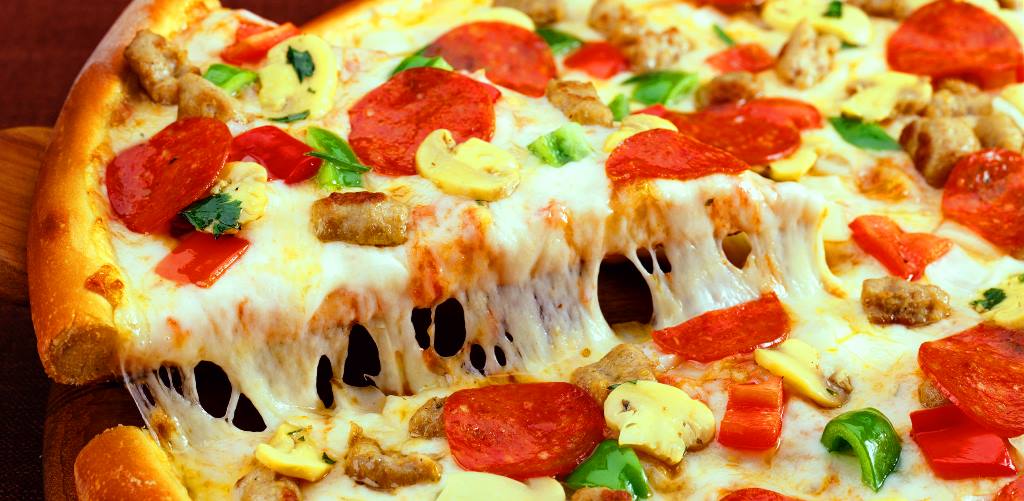 لزومی نداره به پیتزا سس بزنید‍!